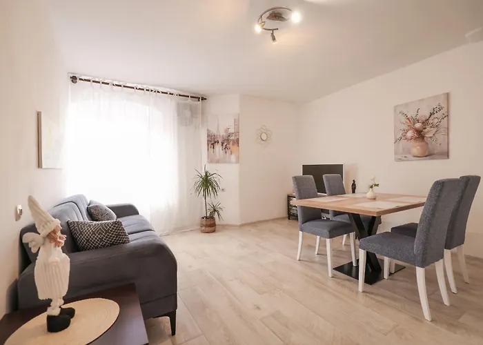 Viva - 2 Bedroom Apt In City Centar