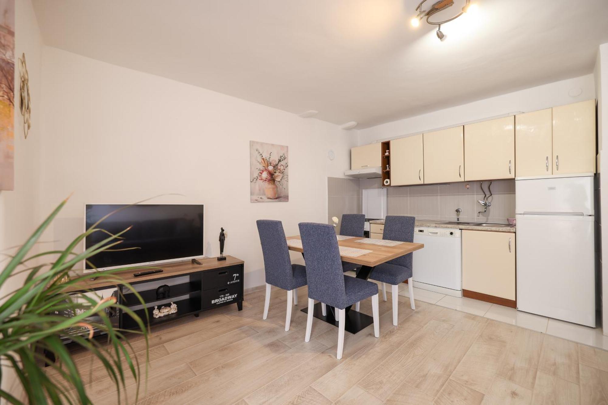 Viva - 2 Bedroom In Centar * Zadar